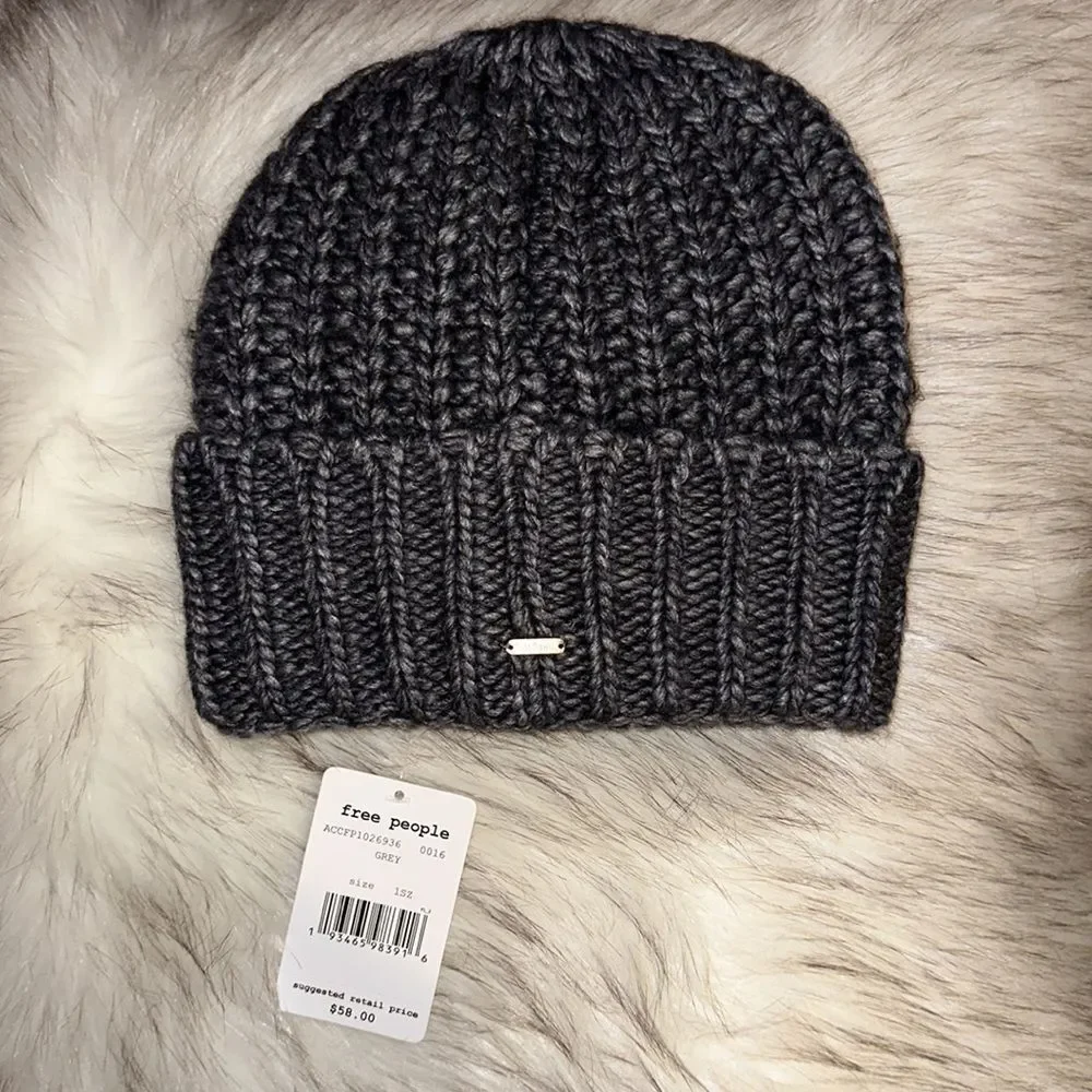 NWT Free People Everything Rosy Blush Wool Beanie